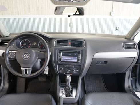 Used 2013 Volkswagen Jetta SE FWD image 20