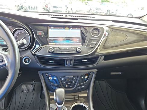 Used 2019 Buick Envision Essence AWD/4WD image 15