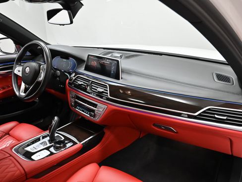 Used 2022 BMW ALPINA B7 xDrive w/ Luxury Rear Seating Package AWD/4WD image 48