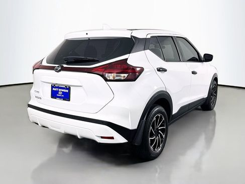Used 2024 Nissan Kicks S FWD image 5