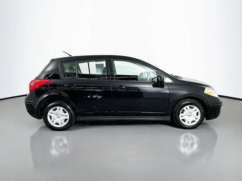 Used 2011 Nissan Versa 1.8 S FWD image 9