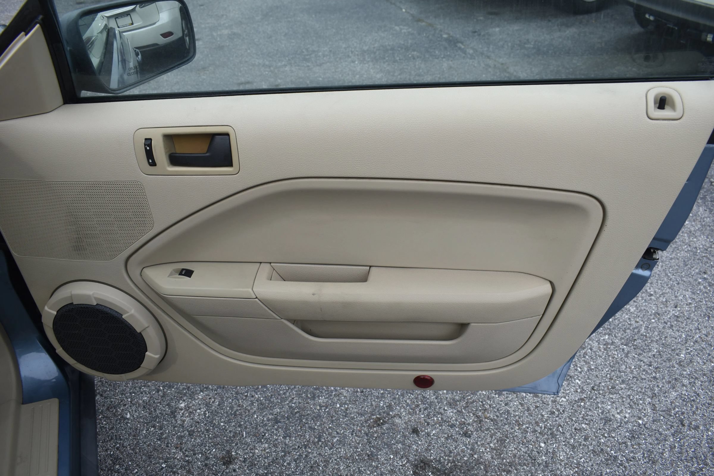 Used 2005 Ford Mustang Coupe RWD image 14