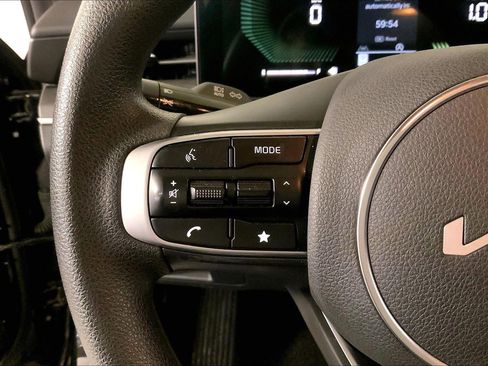 Used 2025 Kia K5 LXS FWD image 18