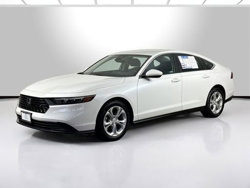 Certified 2023 Honda Accord LX image 2