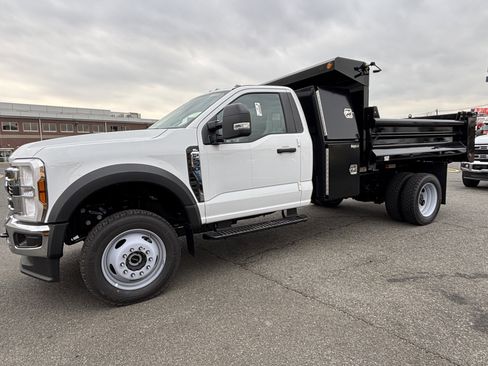 New 2025 Ford F550 4x4 Regular Cab Super Duty image 6