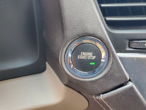 Used 2015 Chevrolet Suburban LTZ RWD image 22
