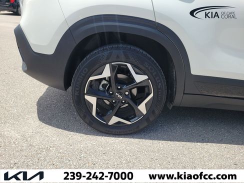 Certified 2025 Kia Seltos S FWD image 9