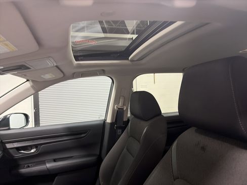 Used 2023 Honda CR-V EX image 11