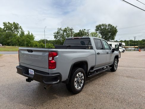 Used 2025 Chevrolet Silverado 2500 Custom w/ Custom Value Package AWD/4WD image 8