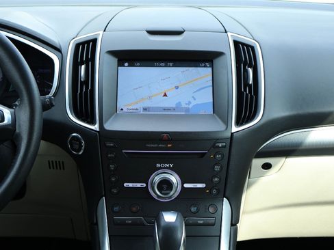 Used 2017 Ford Edge Titanium w/ Equipment Group 301A image 16