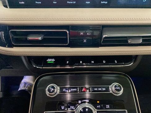 Used 2023 Lincoln Nautilus Reserve AWD/4WD image 43