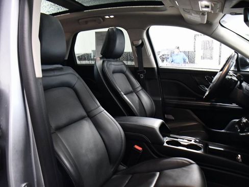 Used 2023 Lincoln Corsair Reserve w/ Equipment Group 201A image 16