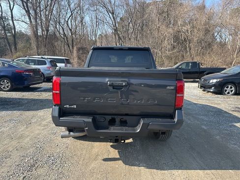 Used 2025 Toyota Tacoma SR5 image 4