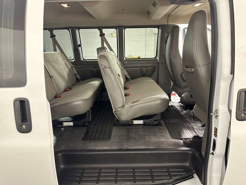Used 2025 Chevrolet Express 3500 LT w/ LT Preferred Equipment Group RWD image 15