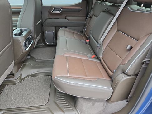 New 2026 GMC Sierra 1500 Denali w/ Denali Reserve Package image 18