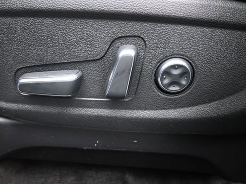 Used 2024 Hyundai Palisade SEL w/ Premium Package image 2