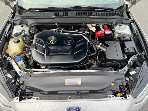 Used 2017 Ford Fusion Platinum image 21