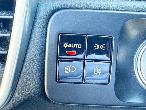 Used 2019 Porsche Cayenne S w/ Premium Plus Package image 11