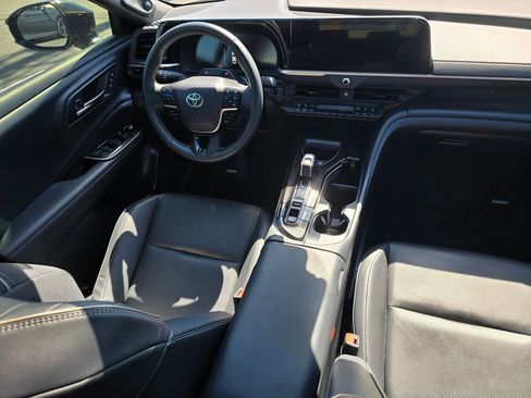 Used 2024 Toyota Crown Platinum AWD/4WD image 15