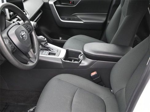 Used 2023 Toyota RAV4 LE image 13