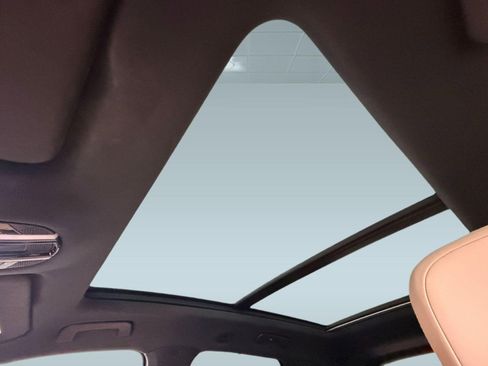 Used 2023 Porsche Cayenne Platinum Edition image 14