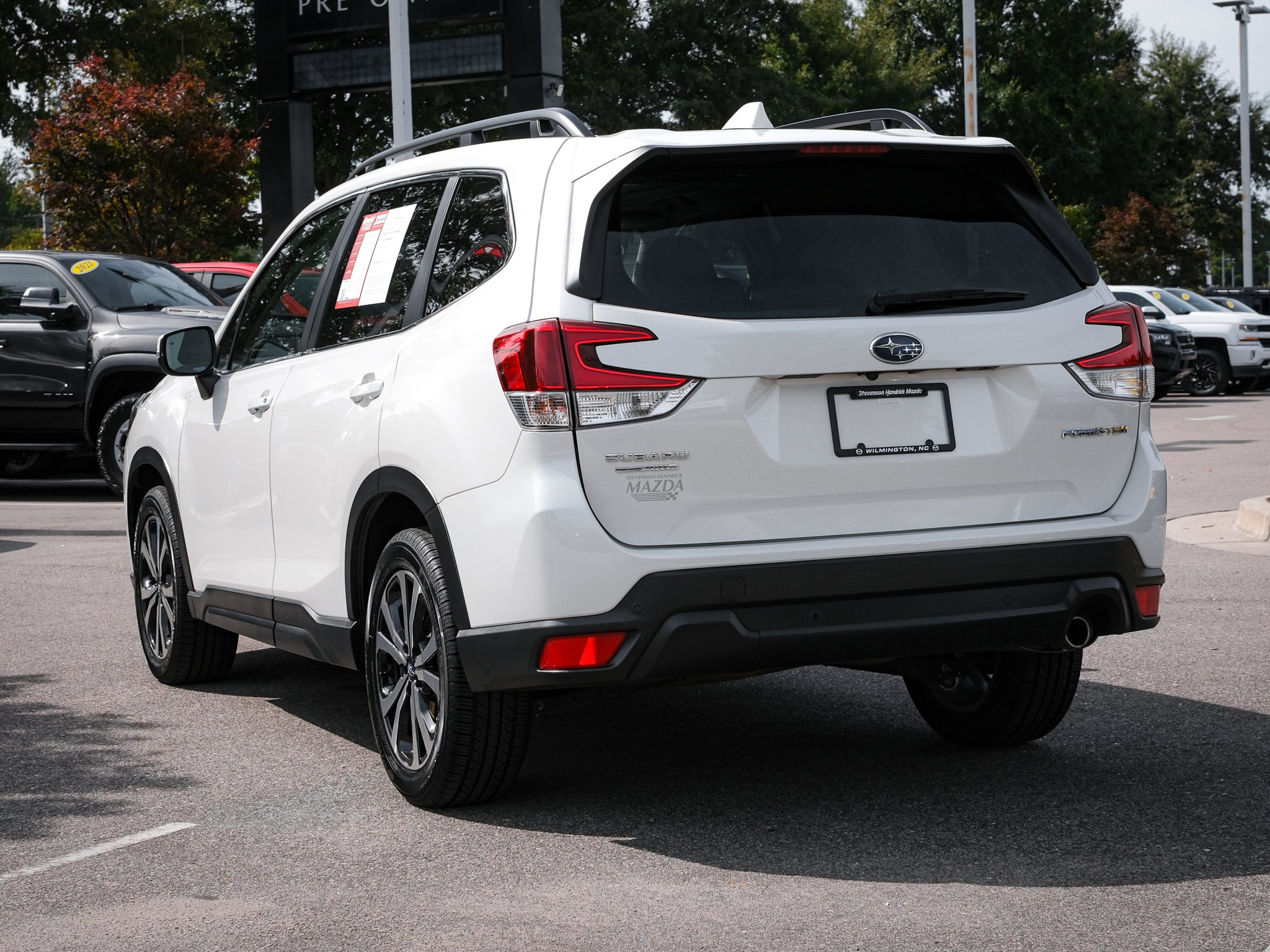 Used 2022 Subaru Forester Limited AWD/4WD image 8