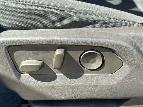 Used 2023 Chevrolet Silverado 1500 LT image 11