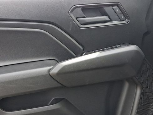 Used 2025 Chevrolet Colorado Trail Boss AWD/4WD image 23
