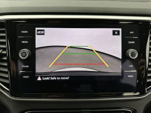 Used 2023 Volkswagen Atlas Cross Sport SE image 17