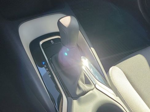 Used 2025 Toyota Corolla LE image 25