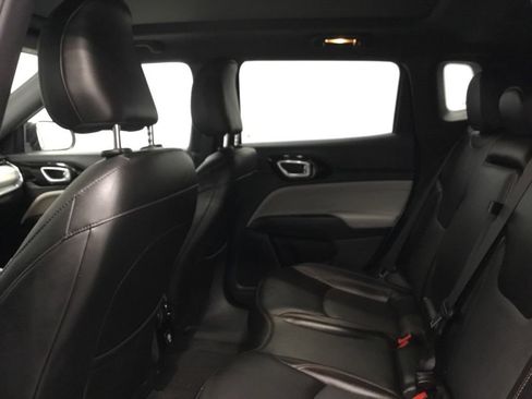 Used 2023 Jeep Compass Limited w/ Sun and Sound Group AWD/4WD image 13