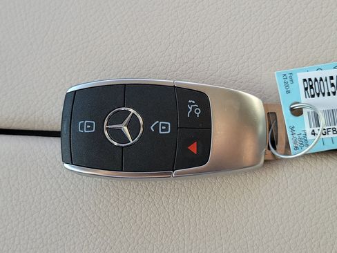Used 2024 Mercedes-Benz GLE 350 4MATIC image 31