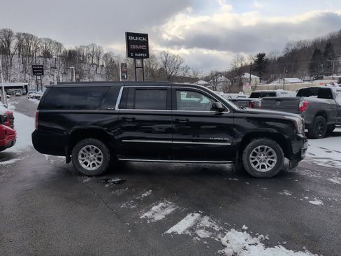 Used 2020 GMC Yukon XL SLE w/ HD Trailering Package image 4