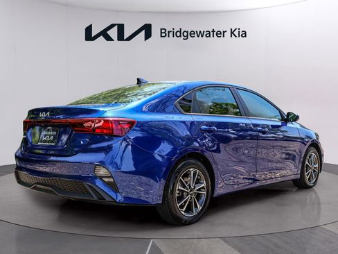 Certified 2024 Kia Forte LXS FWD image 6