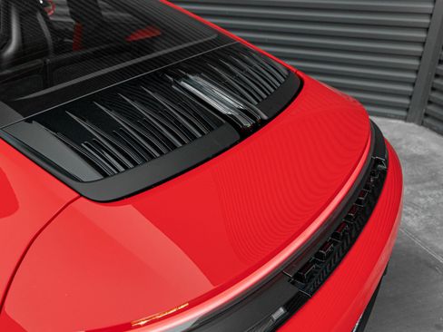 Certified 2025 Porsche 911 Carrera T RWD image 30