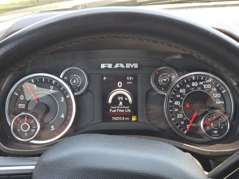 Used 2024 RAM 3500 Big Horn AWD/4WD image 33
