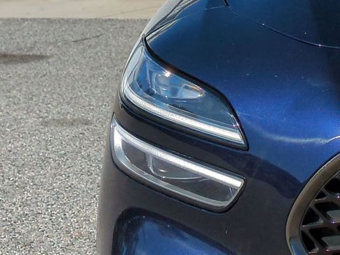 Used 2023 Genesis G70 2.0T w/ Sport Prestige Package image 10