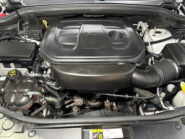 Used 2020 Jeep Grand Cherokee Laredo AWD/4WD image 7
