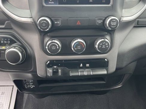 Used 2024 RAM 2500 Big Horn w/ Bed Utility Group image 20