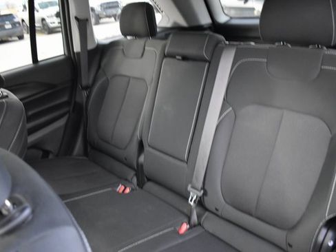 Used 2023 Jeep Grand Cherokee Laredo image 19