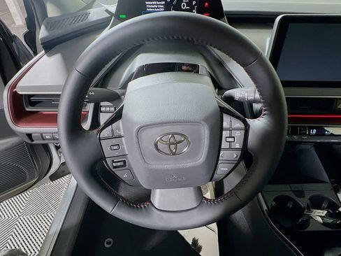 New 2026 Toyota Prius Plug-In Hybrid FWD image 11