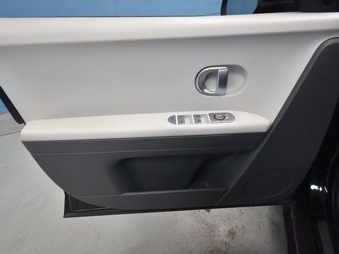 Used 2022 Hyundai Ioniq 5 SE image 4