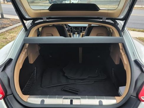 Used 2016 Porsche Panamera 4 image 8