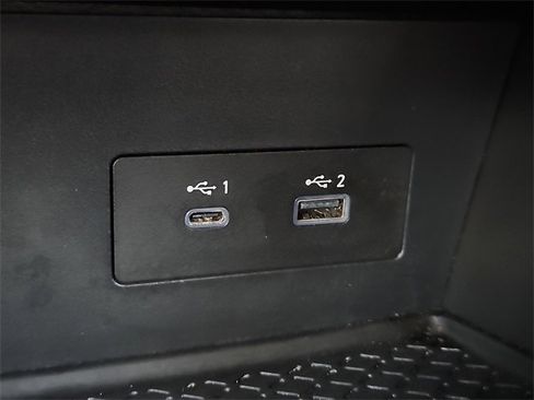 Used 2025 Nissan Pathfinder SV image 23