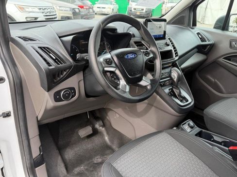 Used 2021 Ford Transit Connect XLT image 16