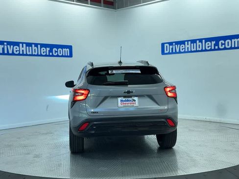 Used 2025 Chevrolet Trax RS w/ Driver Confidence Package FWD image 9