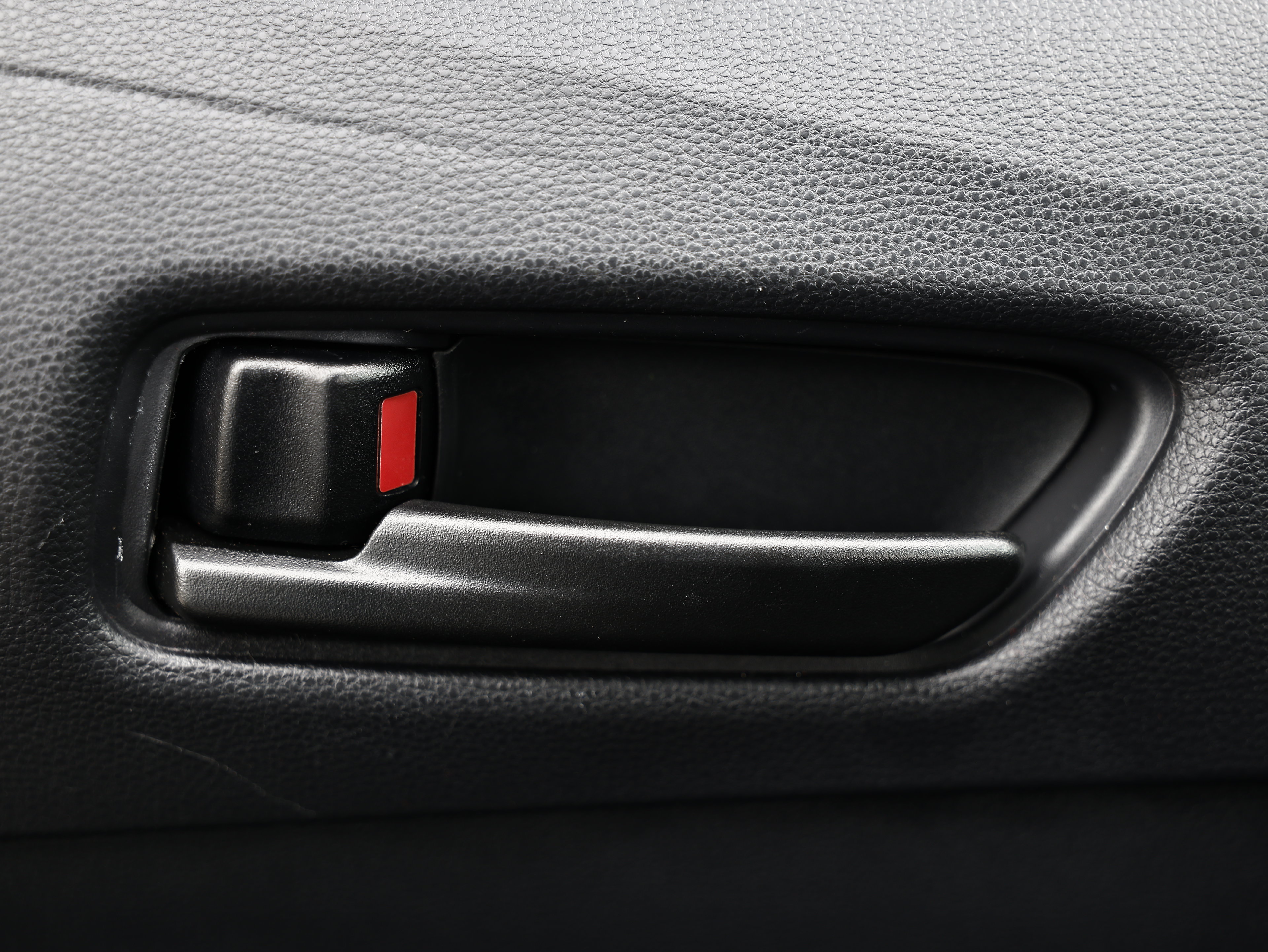 Used 2025 Toyota Corolla LE FWD image 15