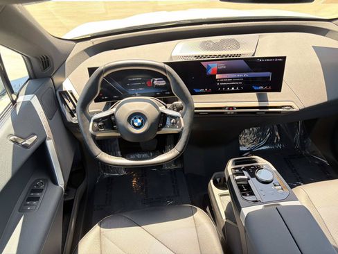 Used 2024 BMW iX xDrive50 AWD/4WD image 8