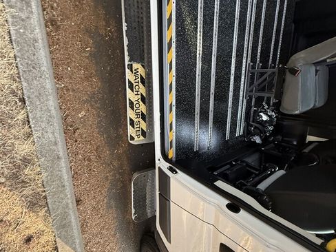 Used 2016 RAM ProMaster 2500 w/ Premium Appearance Group image 42