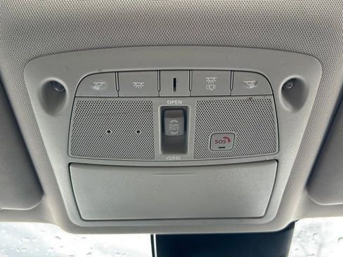 Used 2020 Nissan Rogue SL w/ Premium Package image 40